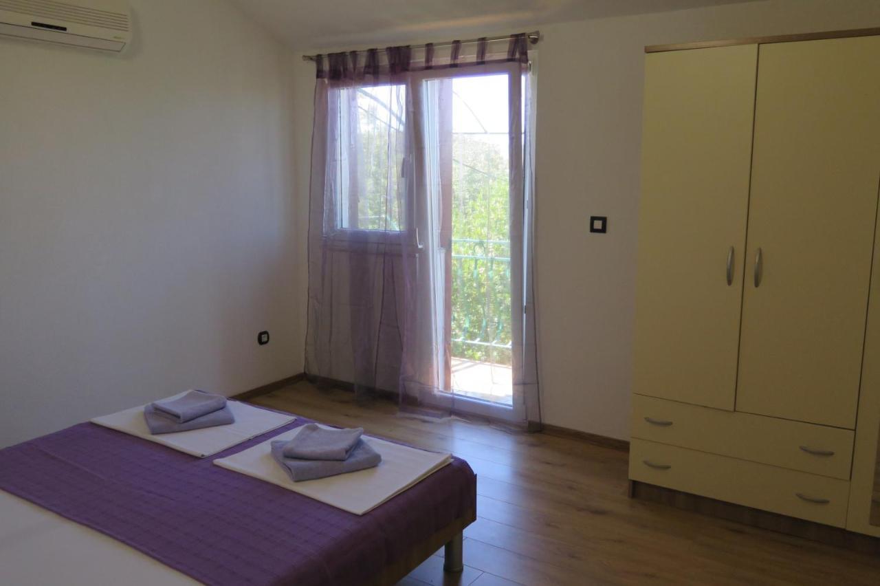Lumbrela Apartments Stari Grad Kültér fotó