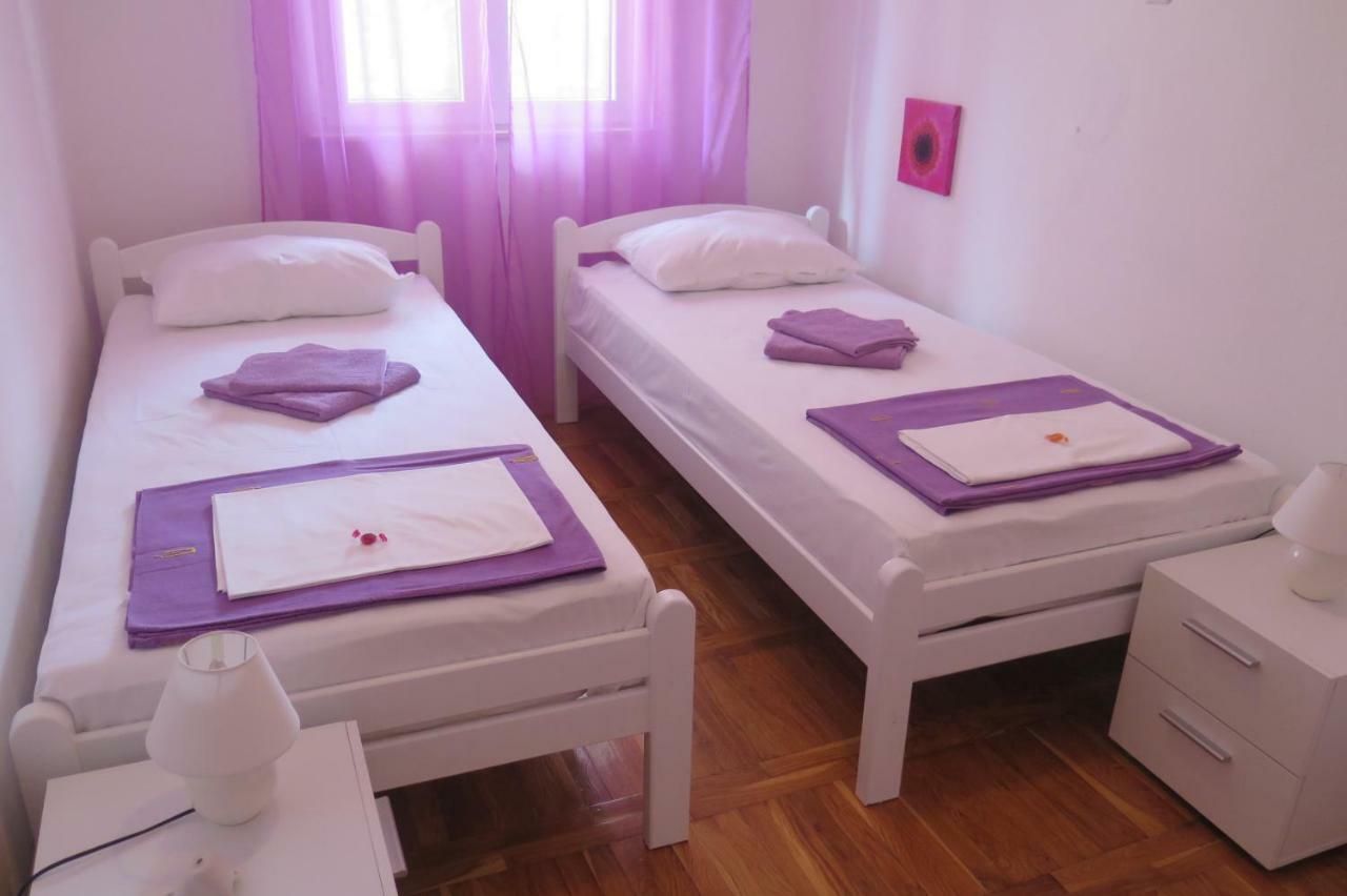 Lumbrela Apartments Stari Grad Kültér fotó