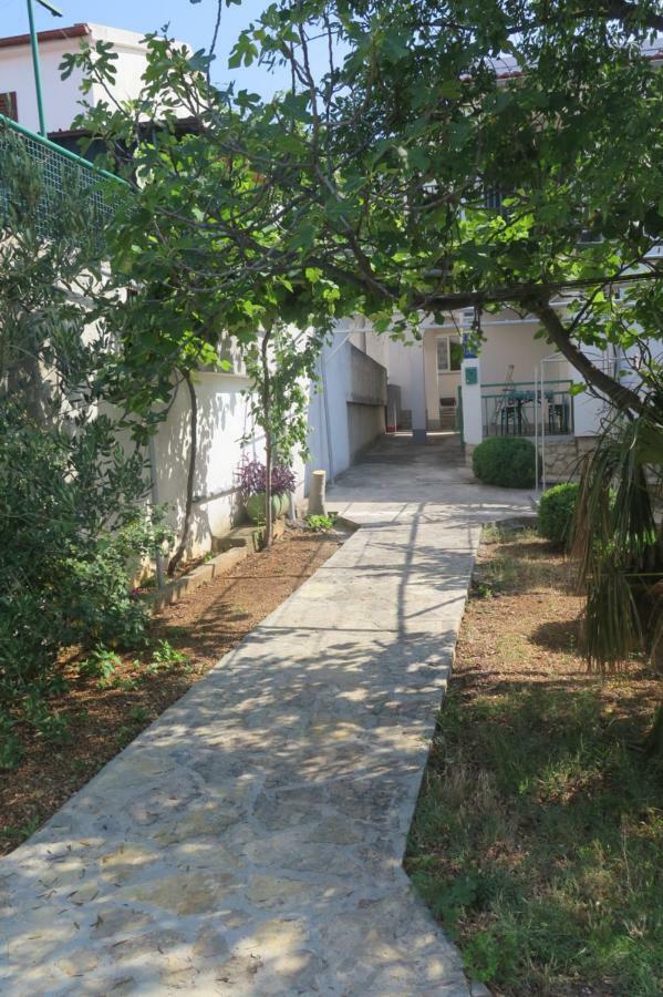 Lumbrela Apartments Stari Grad Kültér fotó