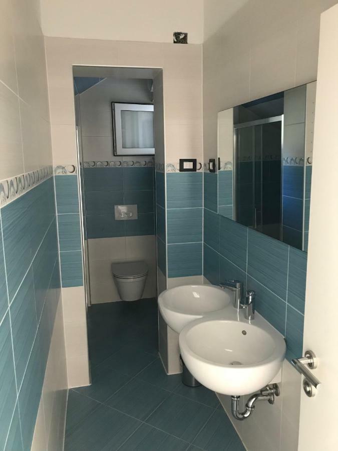 Lumbrela Apartments Stari Grad Kültér fotó