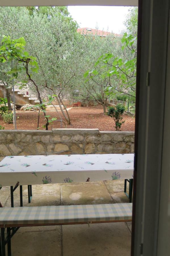 Lumbrela Apartments Stari Grad Kültér fotó
