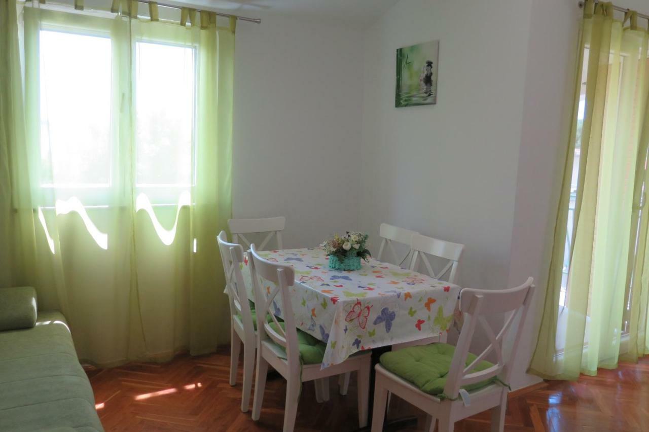 Lumbrela Apartments Stari Grad Kültér fotó